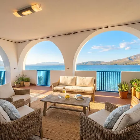 Villa Horizon With Jacuzzi And Infinite View Over The Bay Of Nymphs