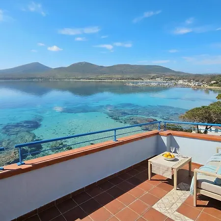 Horizon With Jacuzzi And Infinite View Over The Bay Of Nymphs 포르토 콘테