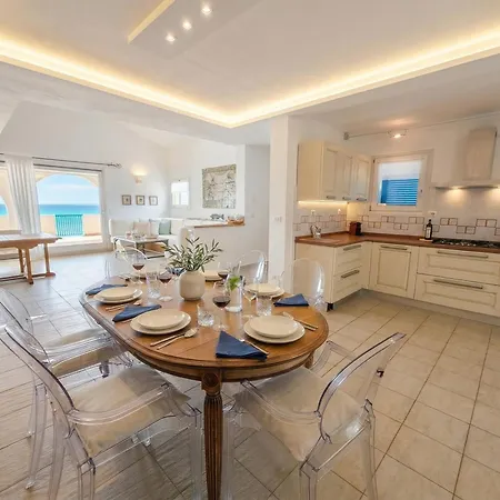 Villa Horizon With Jacuzzi And Infinite View Over The Bay Of Nymphs *