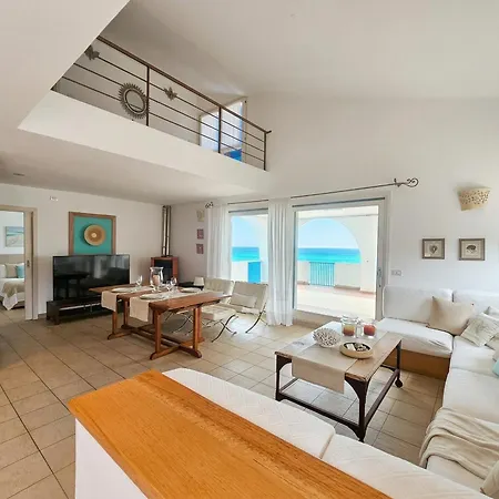 Vila Horizon With Jacuzzi And Infinite View Over The Bay Of Nymphs Porto Conte
