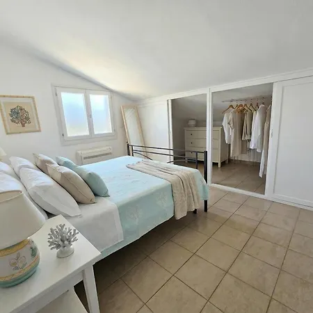 Horizon With Jacuzzi And Infinite View Over The Bay Of Nymphs Porto Conte