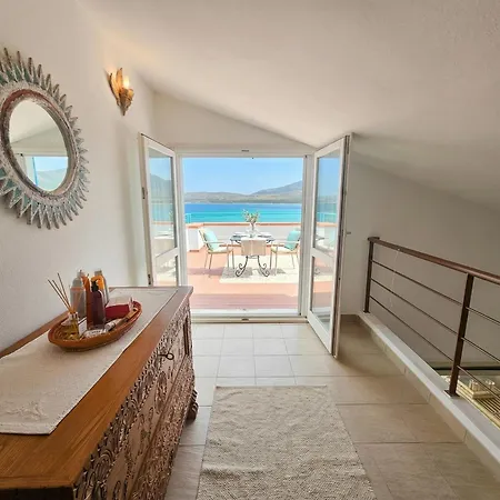 빌라 Horizon With Jacuzzi And Infinite View Over The Bay Of Nymphs *