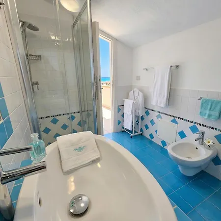 Horizon With Jacuzzi And Infinite View Over The Bay Of Nymphs Porto Conte
